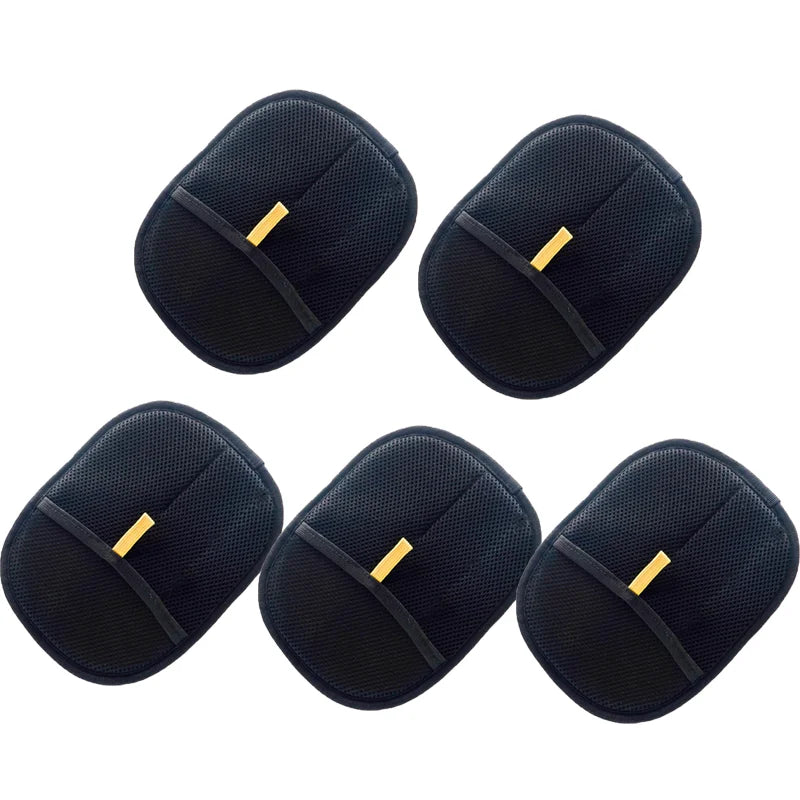 Entfernt Tierhaare von Möbeln und Kleidung